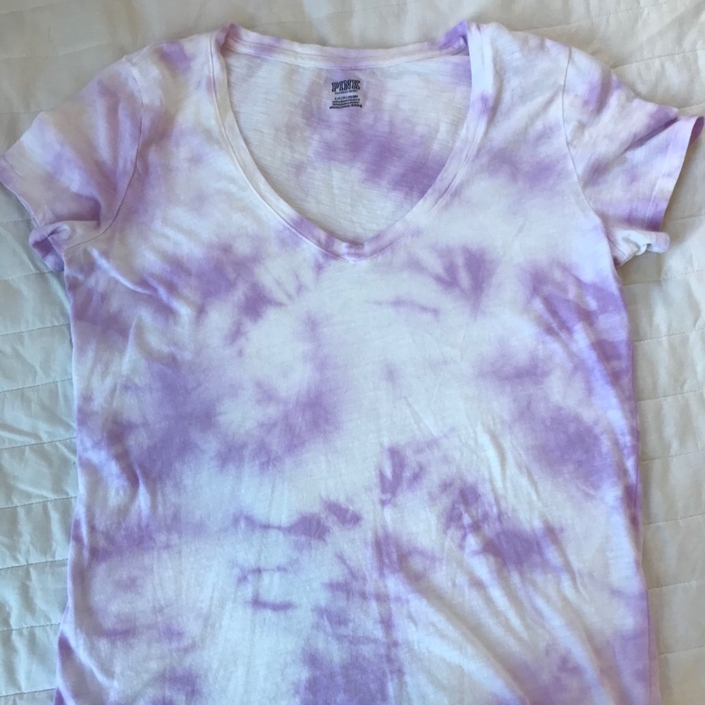 PINK V-Neck Purple Tie-Dye SM